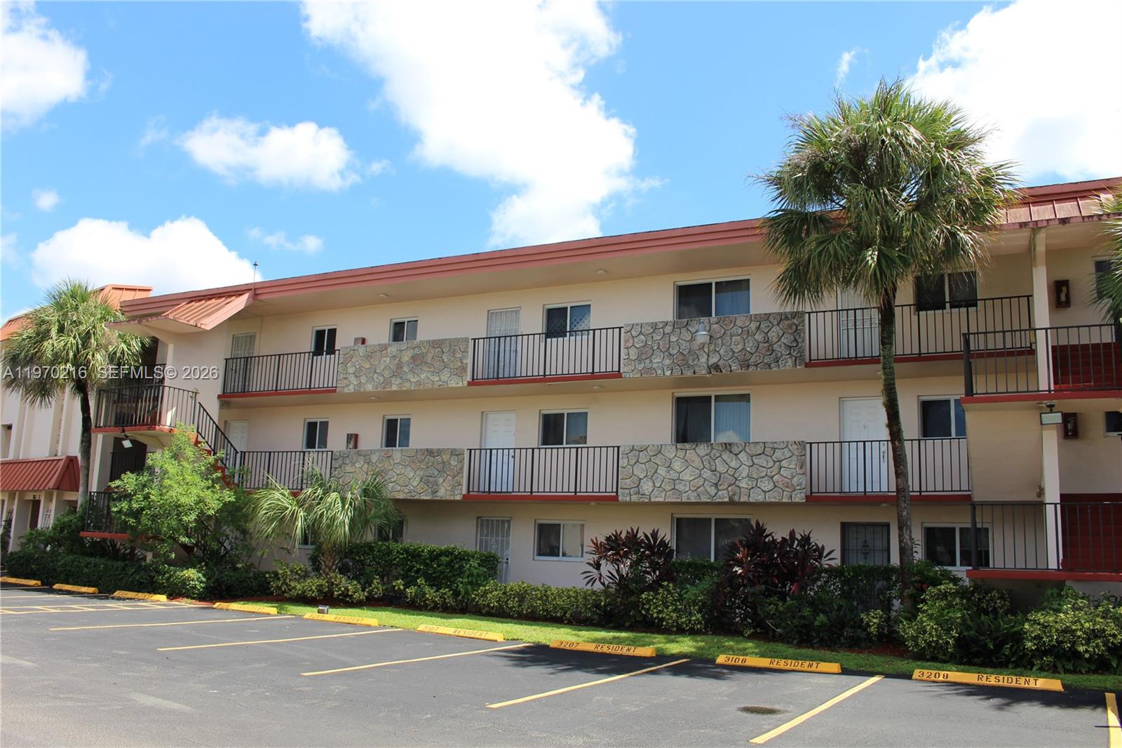 1080 Del Lago Cir # 202