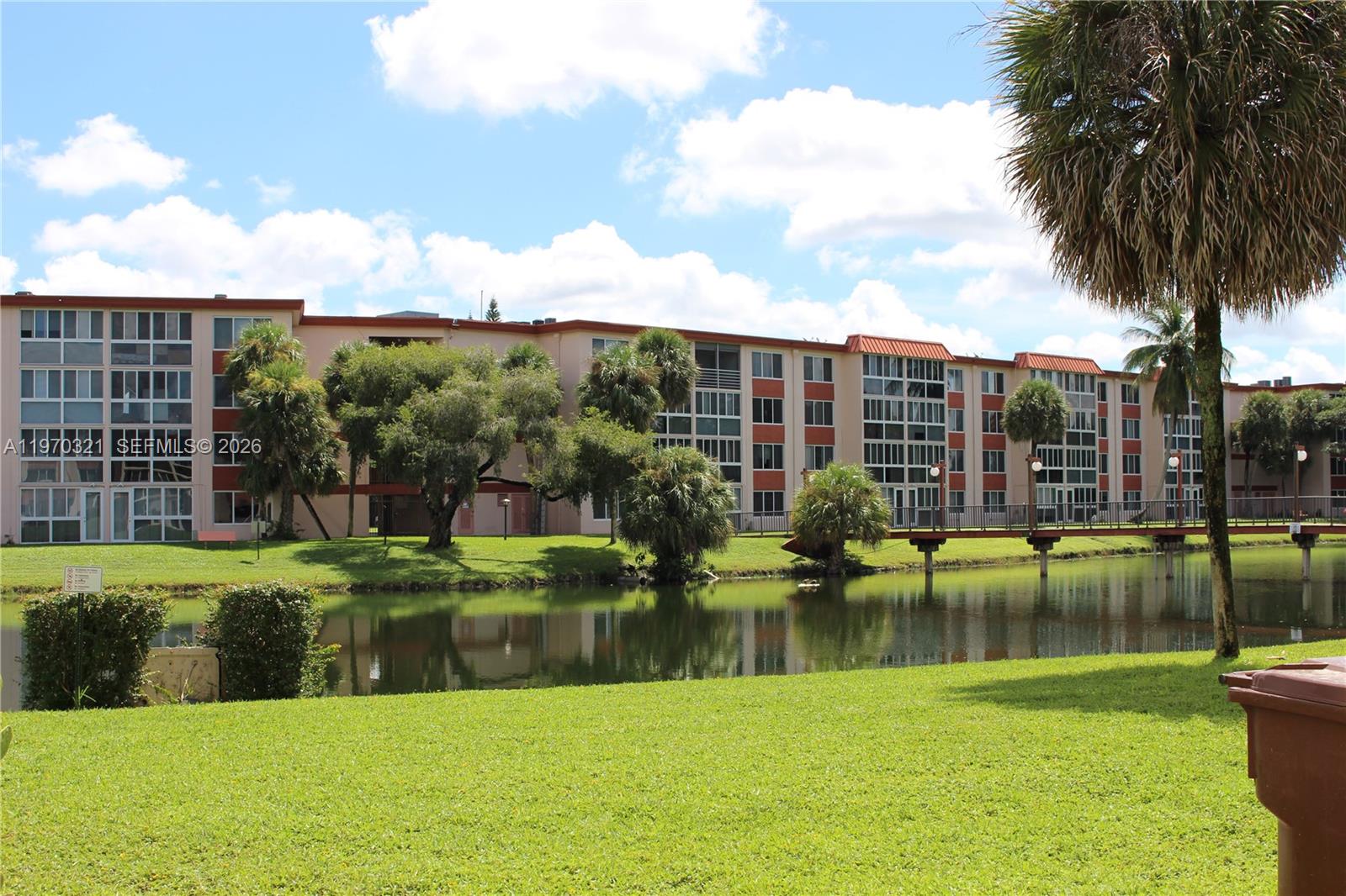 1080 Del Lago Cir # 202