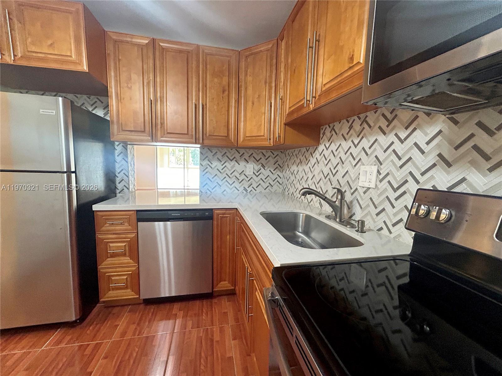 1080 Del Lago Cir # 202