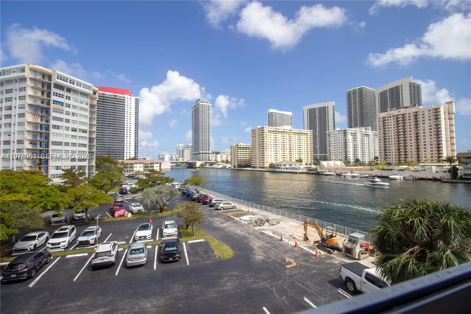 111 Golden Isles Dr # C9