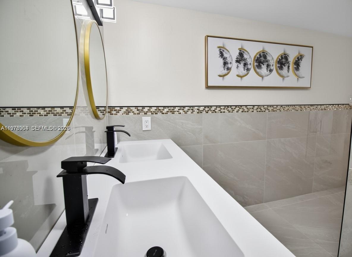 111 Golden Isles Dr # C9