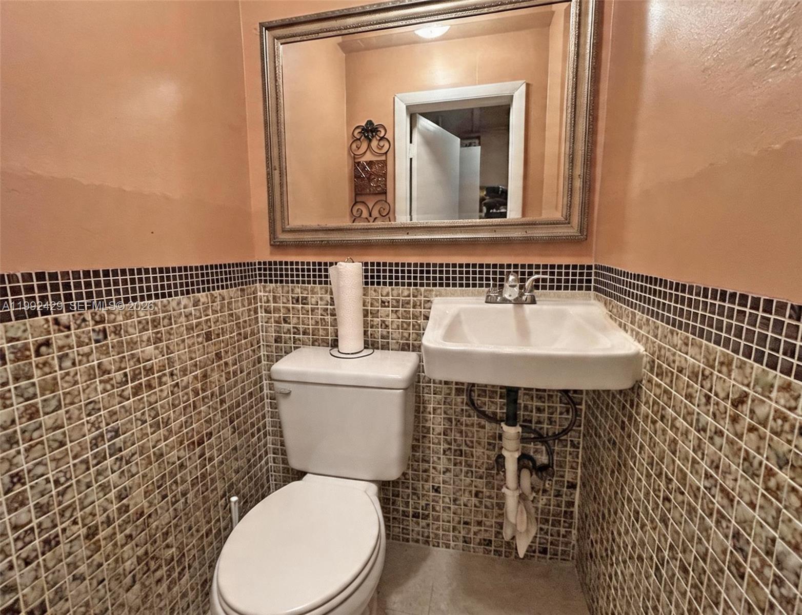 3860 NW 5th Ct