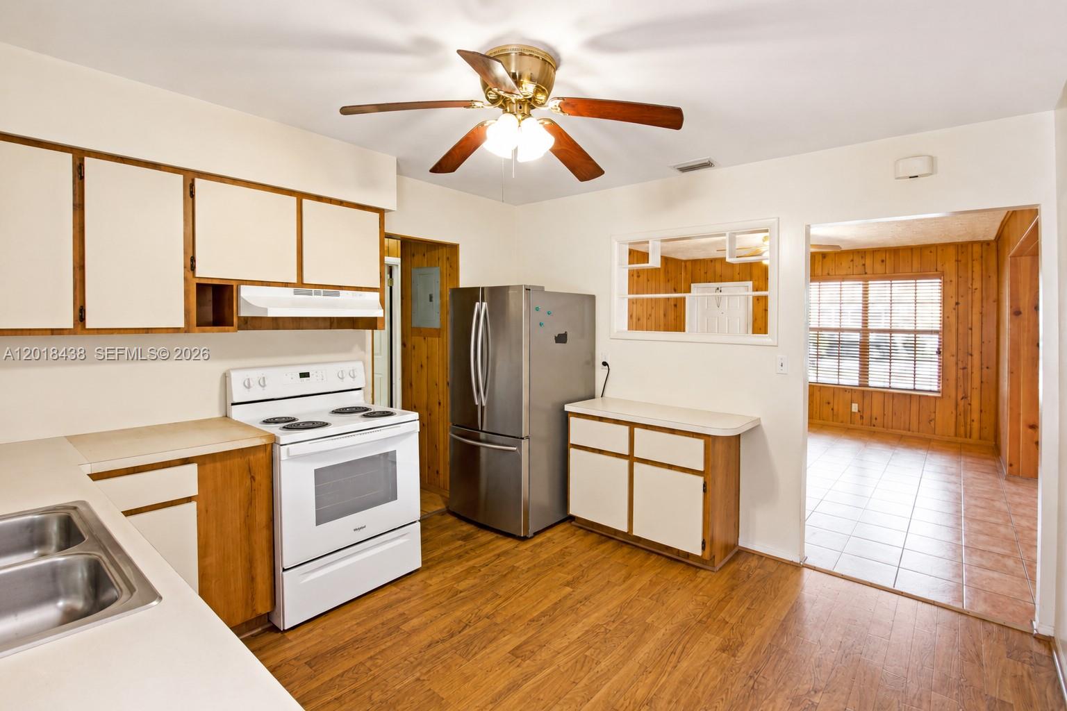 125 SW 3rd Ave