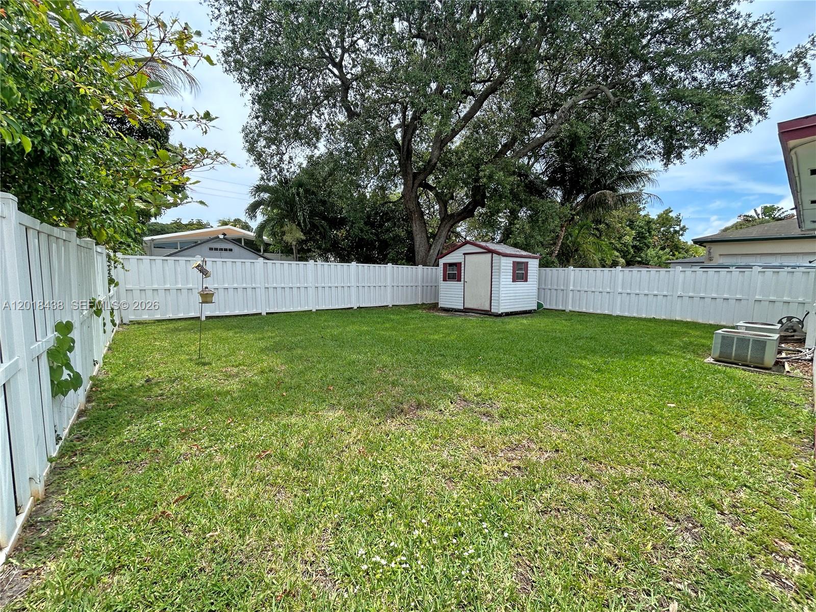 125 SW 3rd Ave