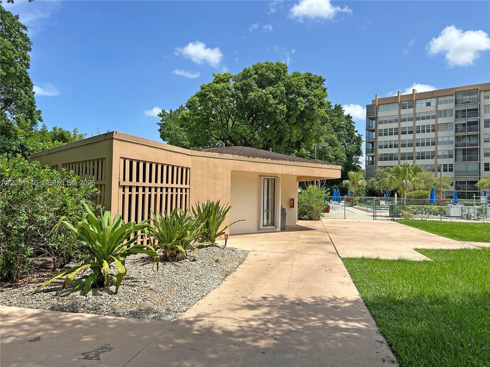 1400 Saint Charles Pl # 217