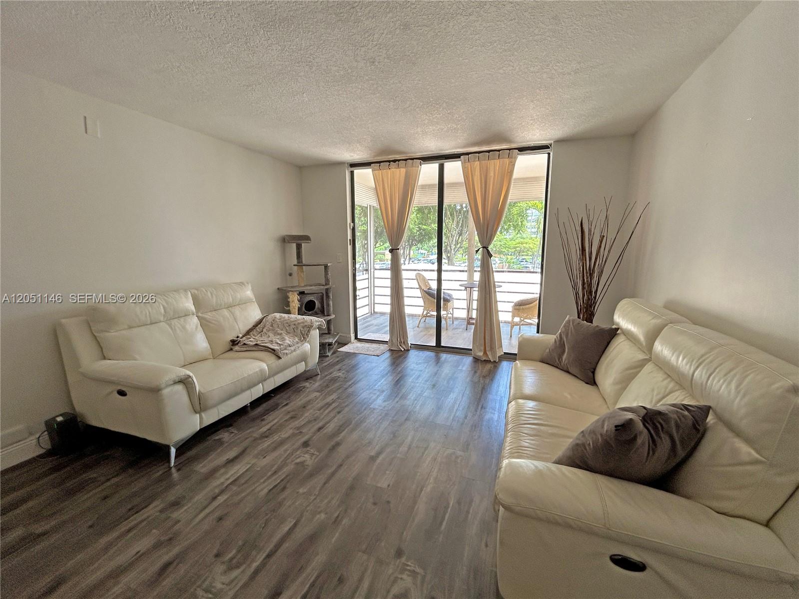 1400 Saint Charles Pl # 217