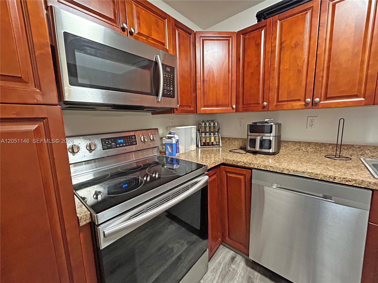 1400 Saint Charles Pl # 217