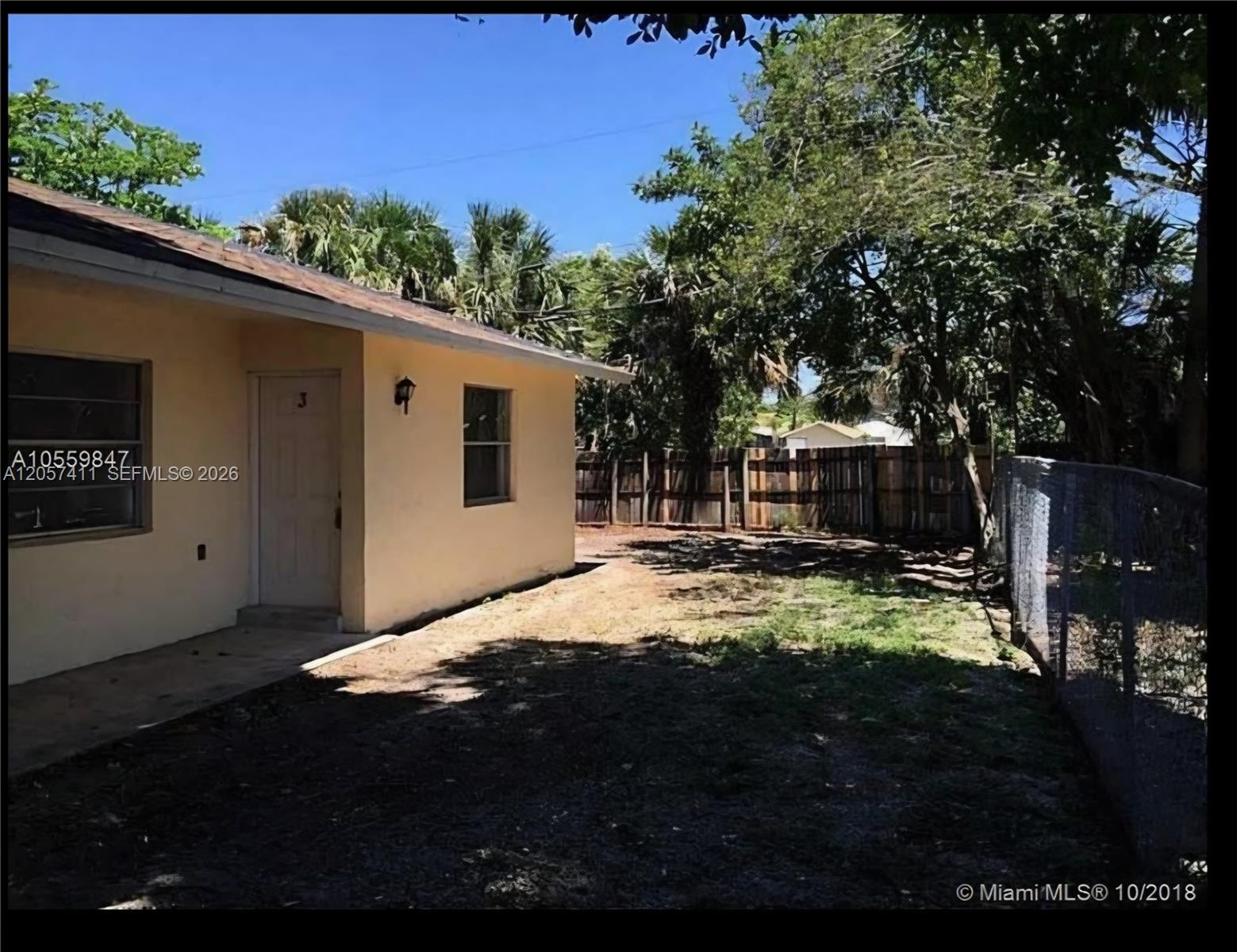 853 SW 9th Ct # 2