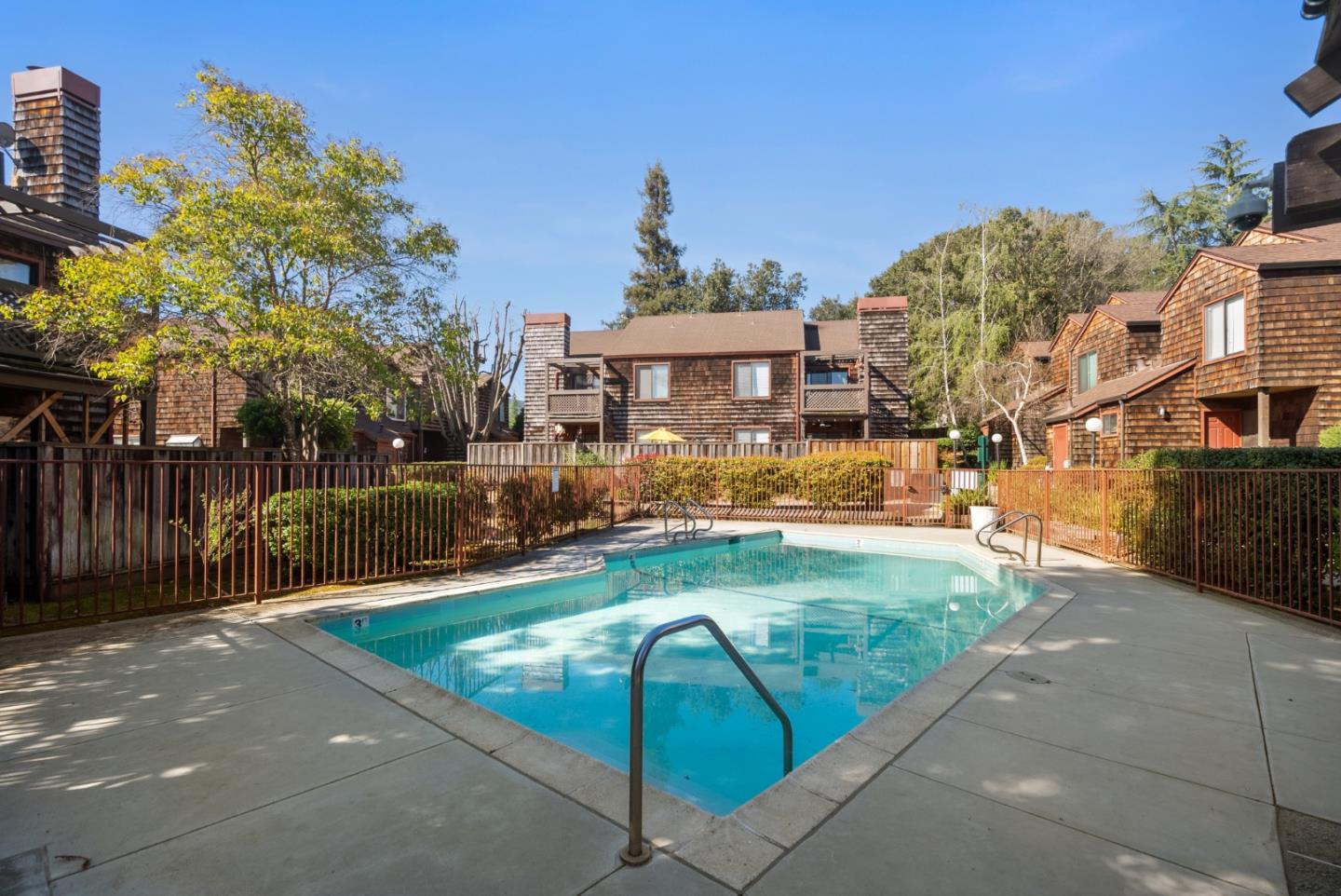 1555 Hecker Pass RD G201