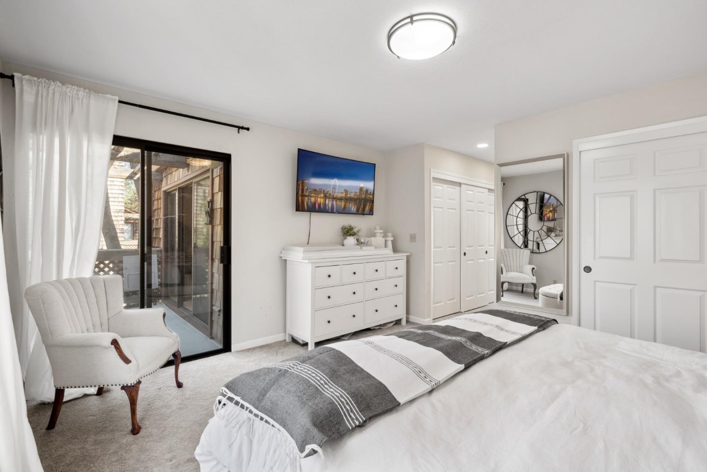 1555 Hecker Pass RD G201