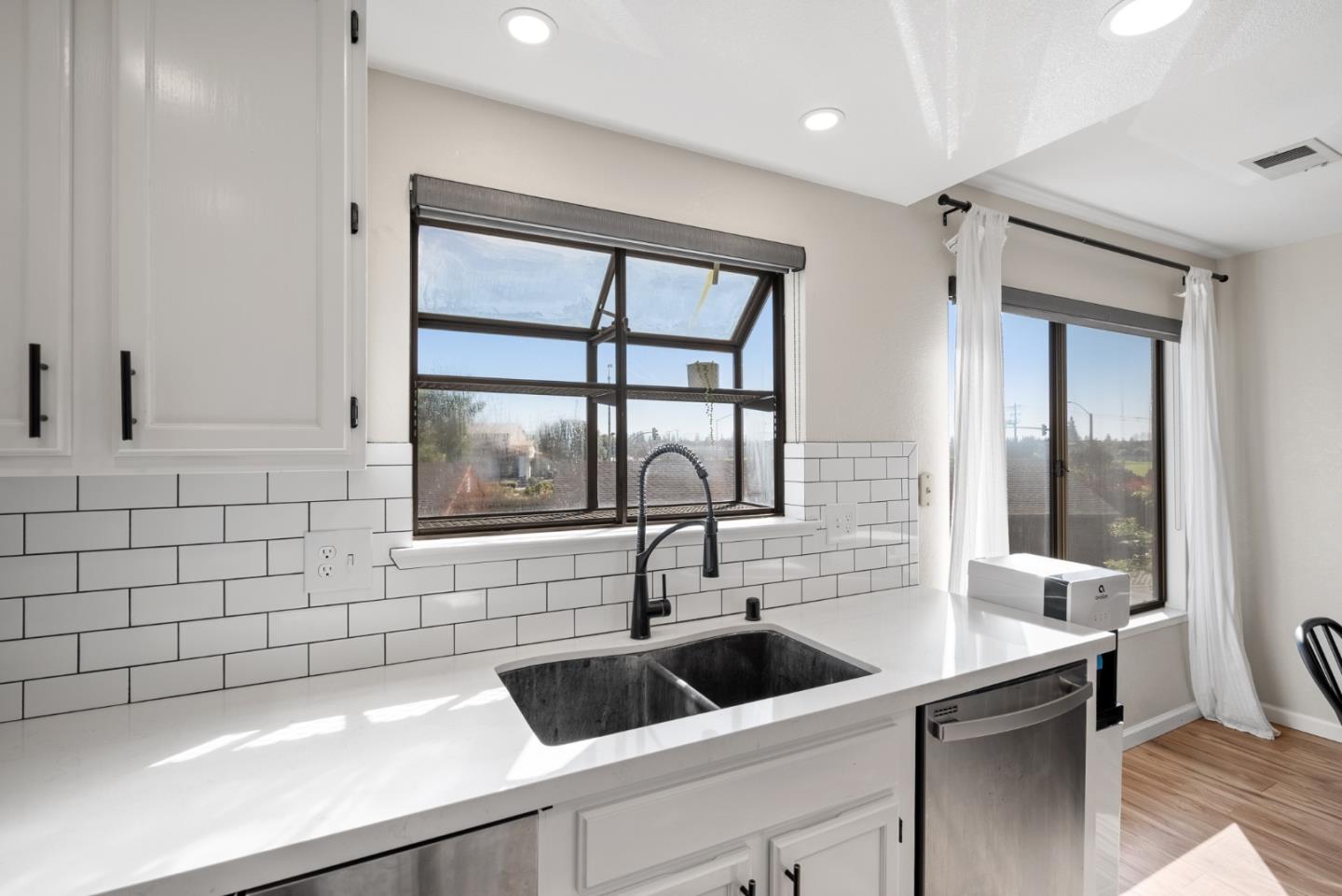 1555 Hecker Pass RD G201