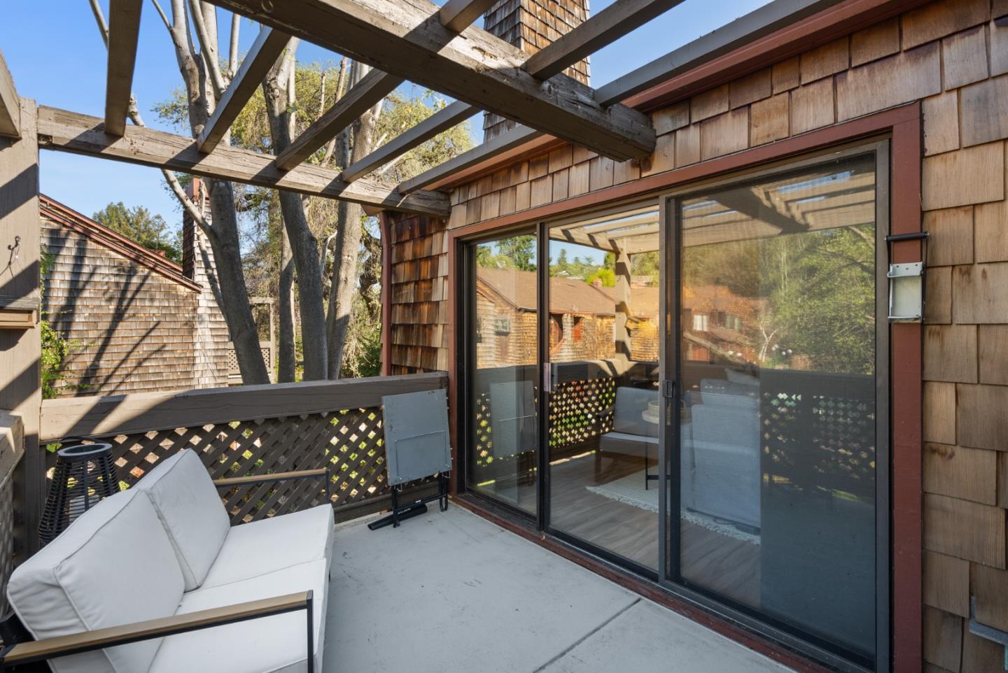 1555 Hecker Pass RD G201