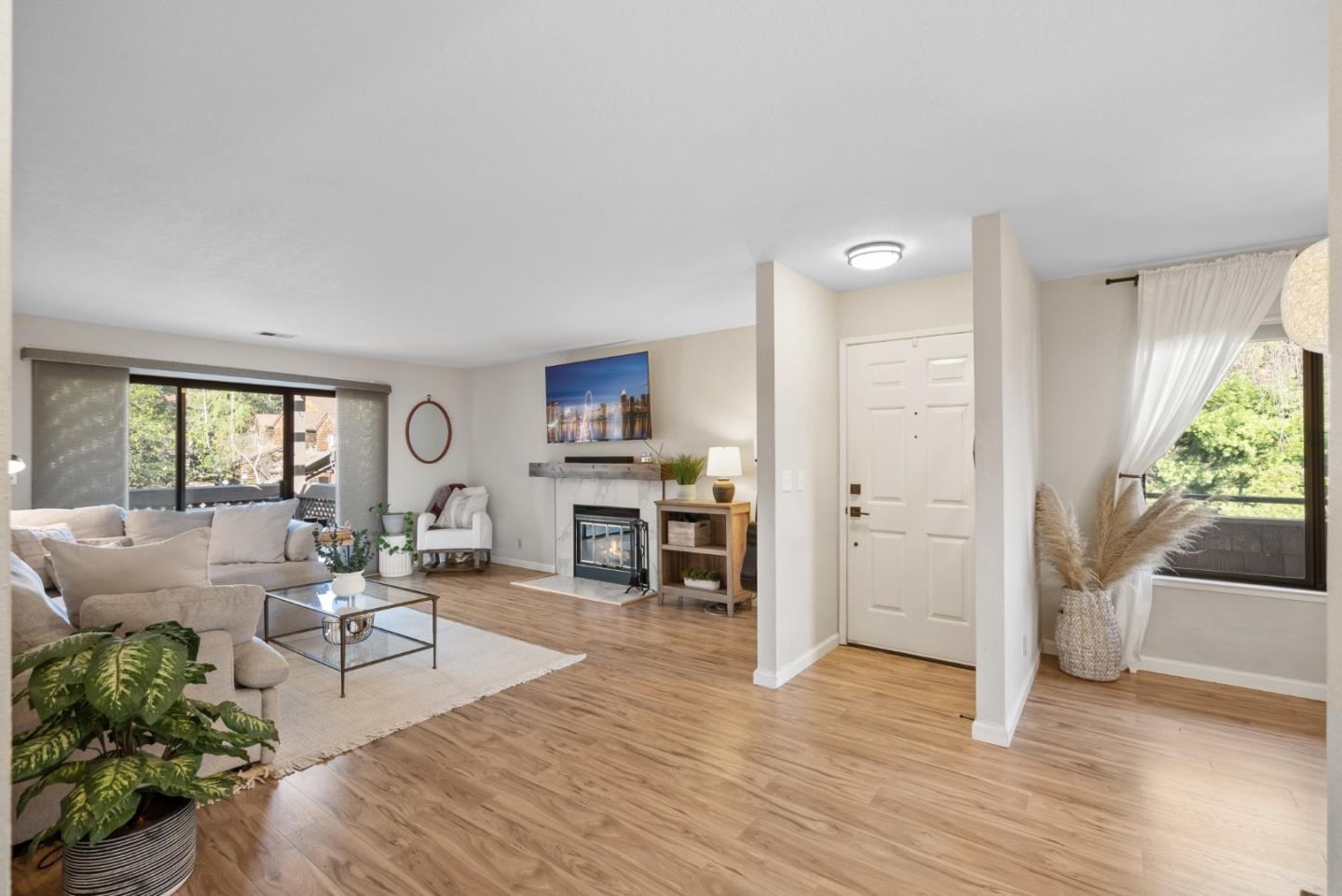 1555 Hecker Pass RD G201