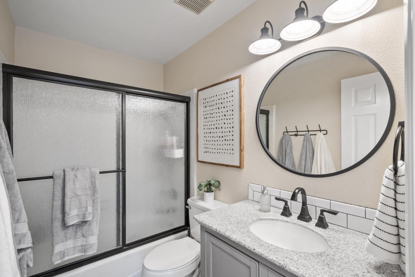 1555 Hecker Pass RD G201