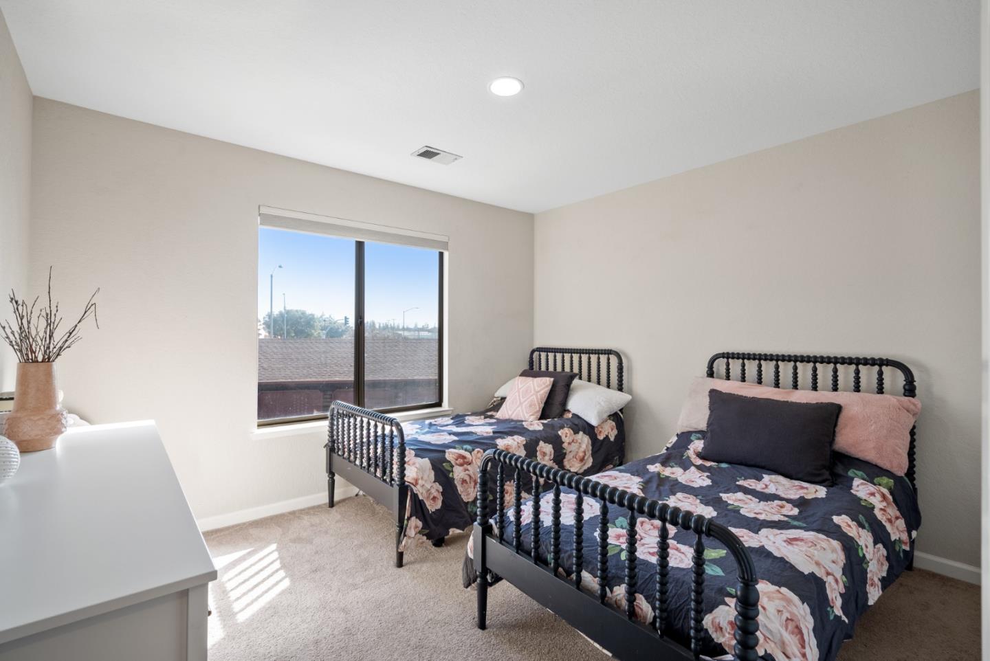 1555 Hecker Pass RD G201