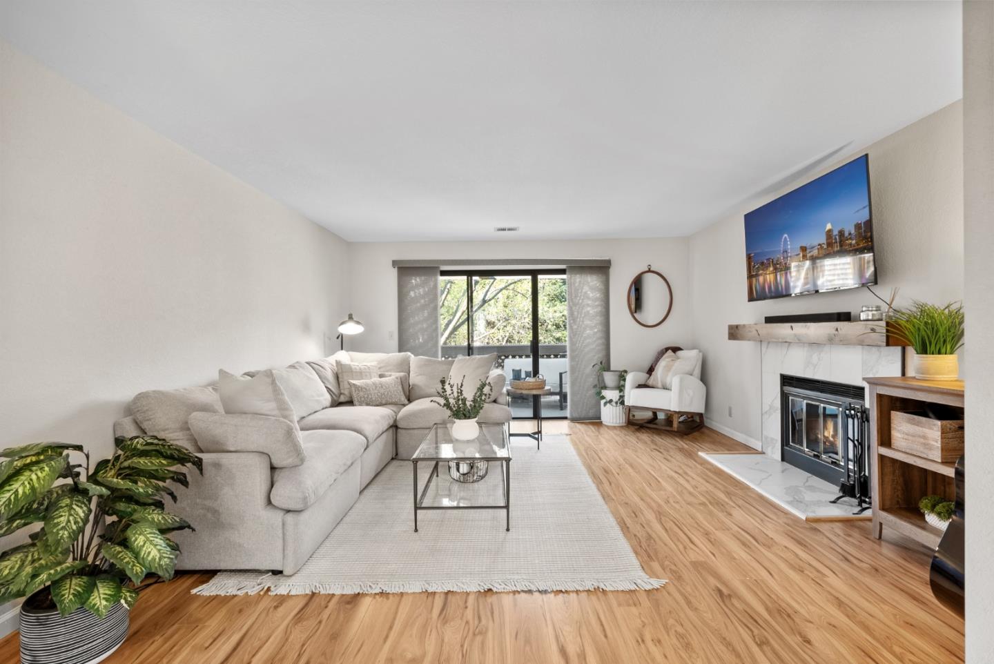 1555 Hecker Pass RD G201