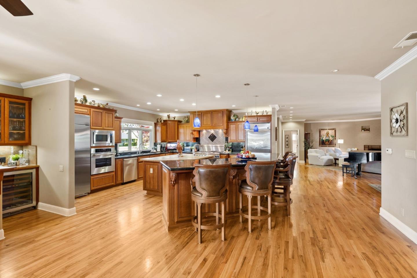 1196 Delynn WAY
