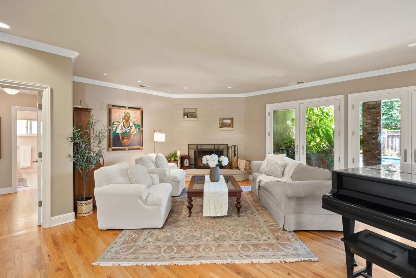 1196 Delynn WAY