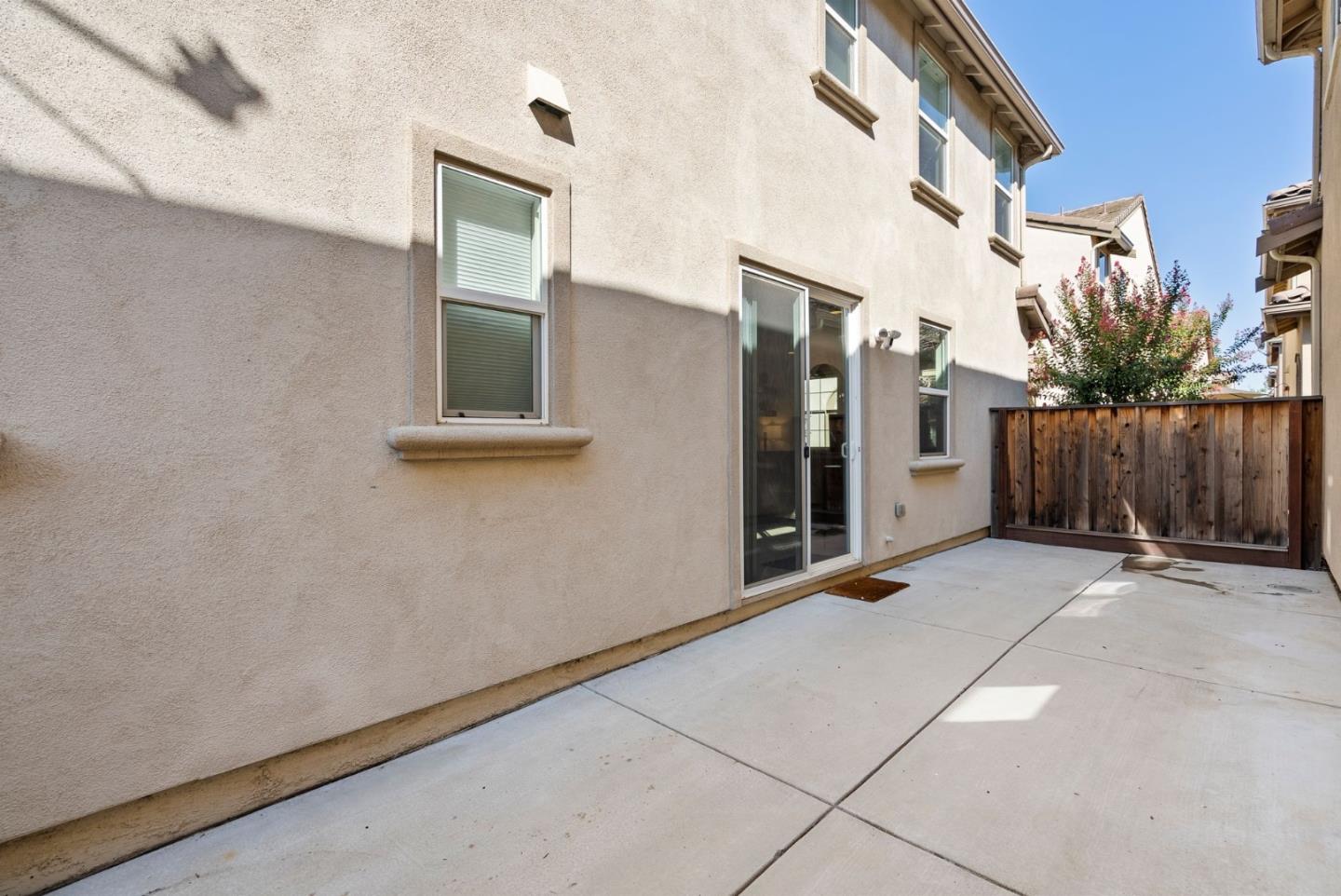 94 Caspian WAY