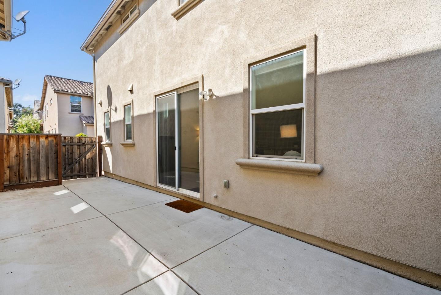 94 Caspian WAY