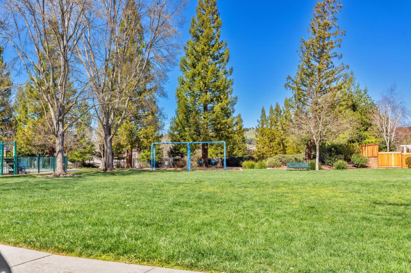 2645 Muirfield Way