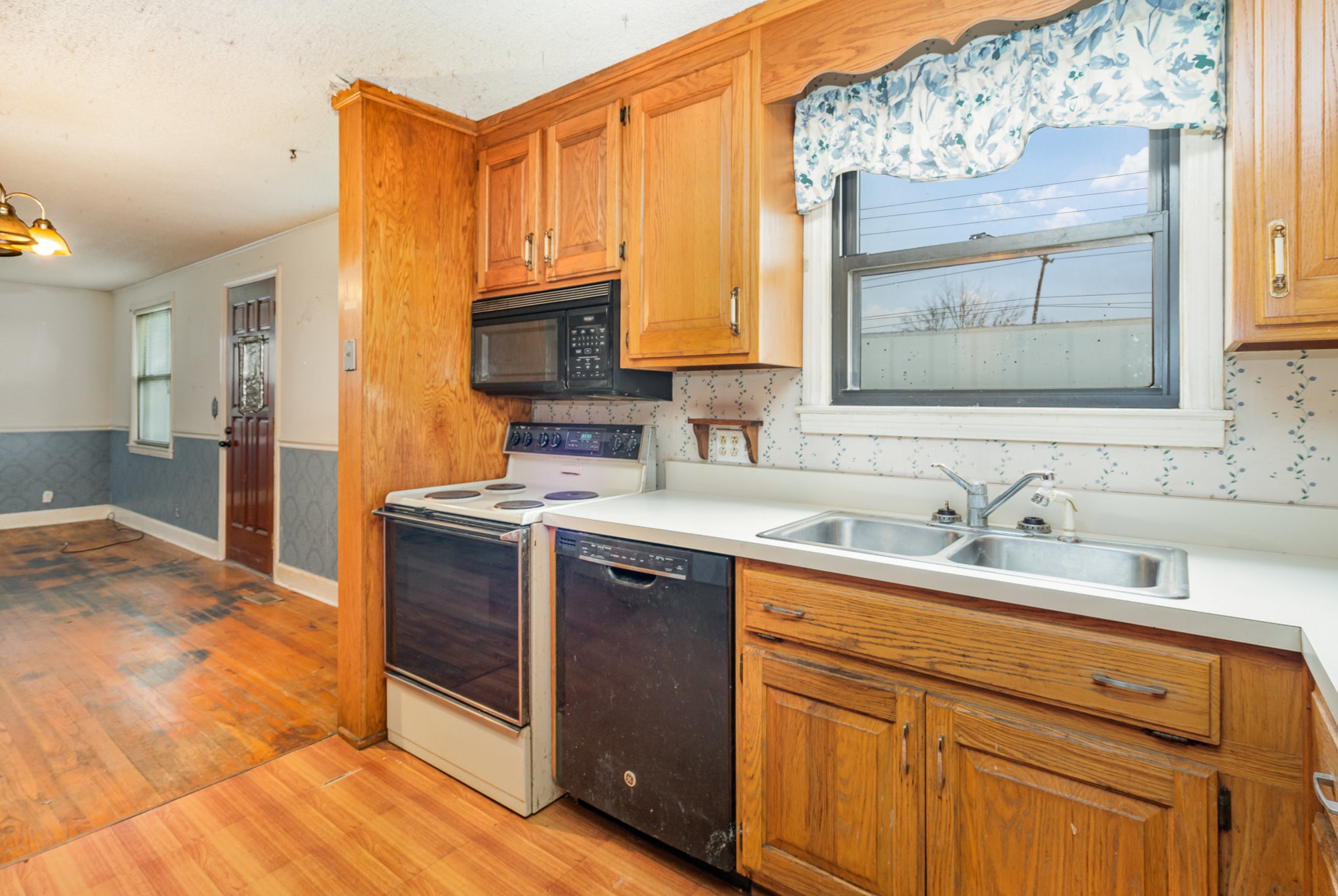 1021 Briley Pkwy
