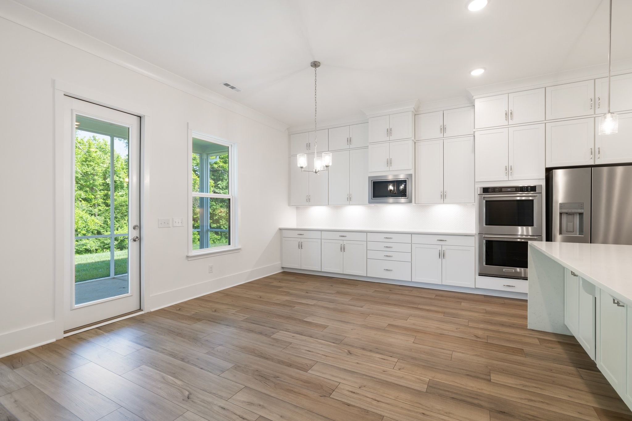 7250 Fiddlers Glen Dr