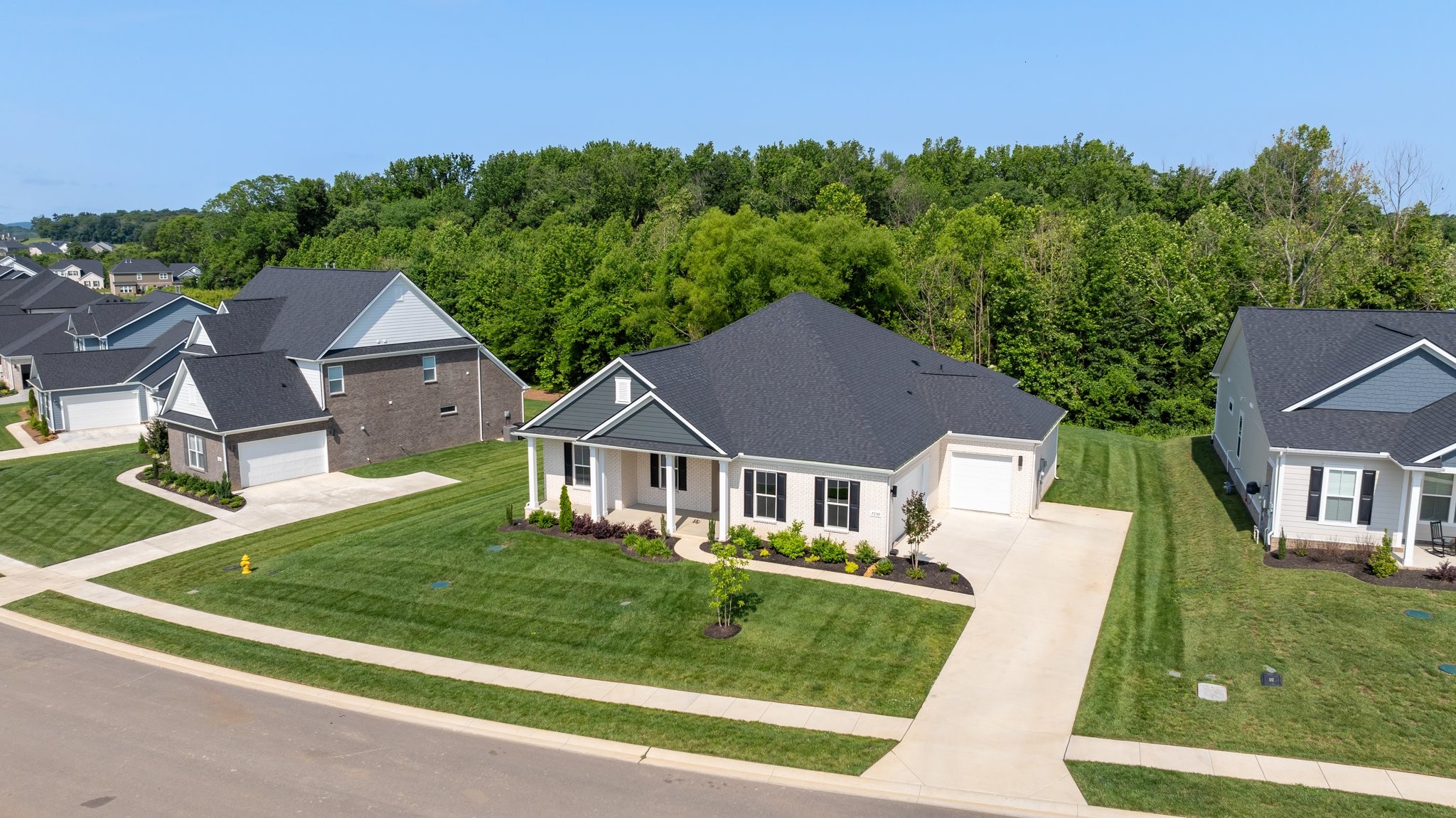 7250 Fiddlers Glen Dr