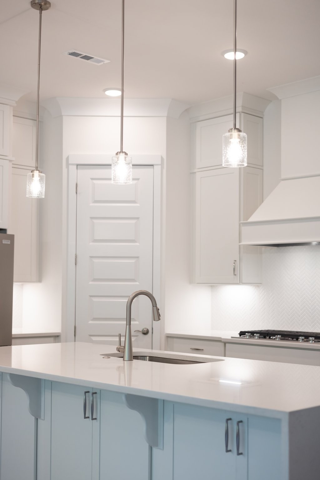 7250 Fiddlers Glen Dr