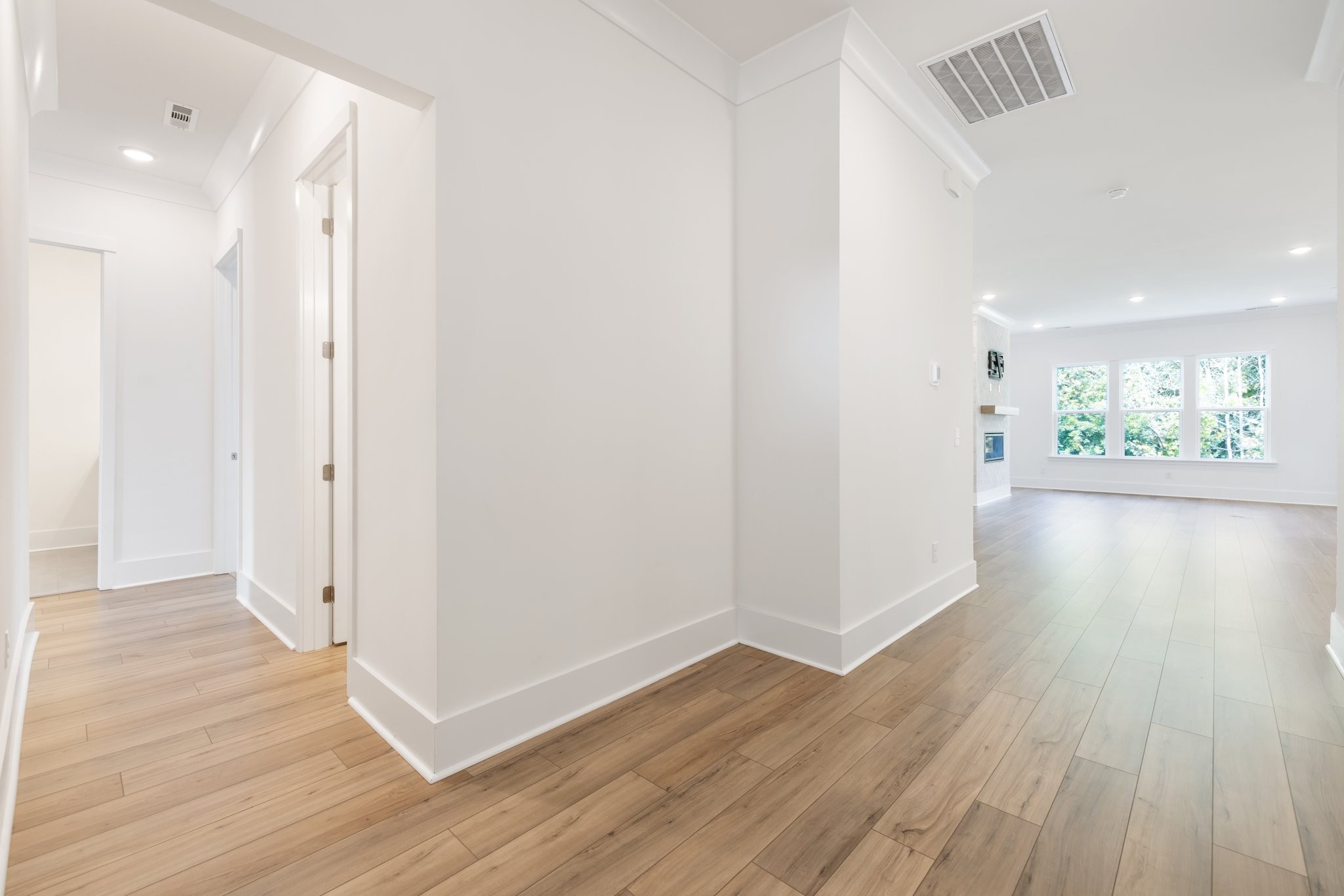 7250 Fiddlers Glen Dr