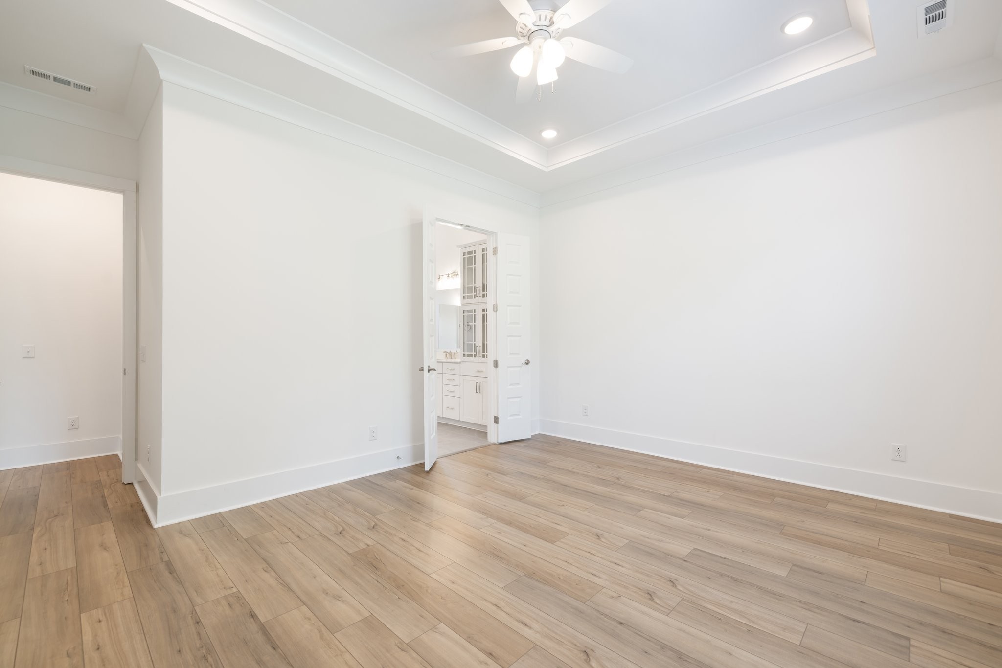 7250 Fiddlers Glen Dr