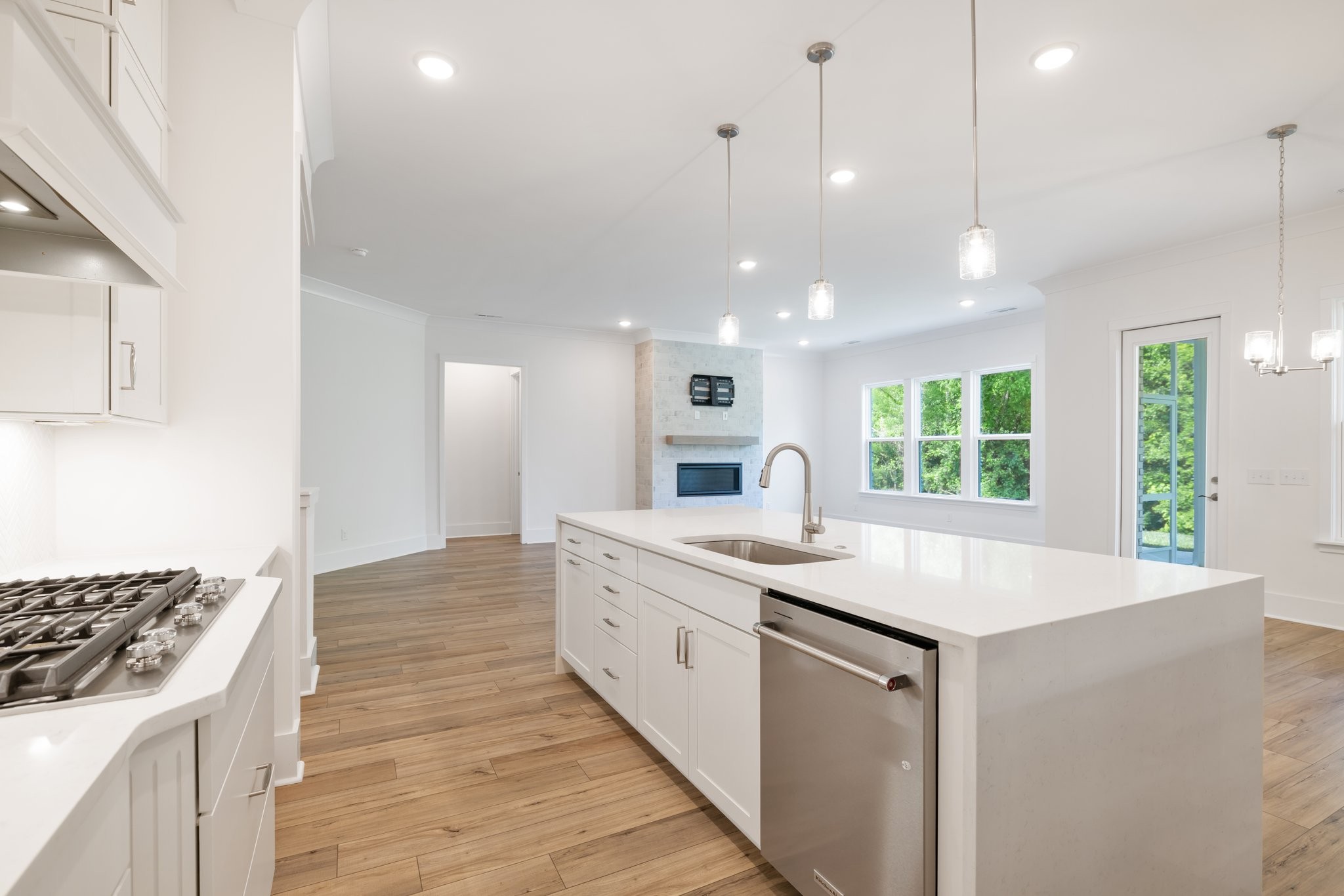 7250 Fiddlers Glen Dr