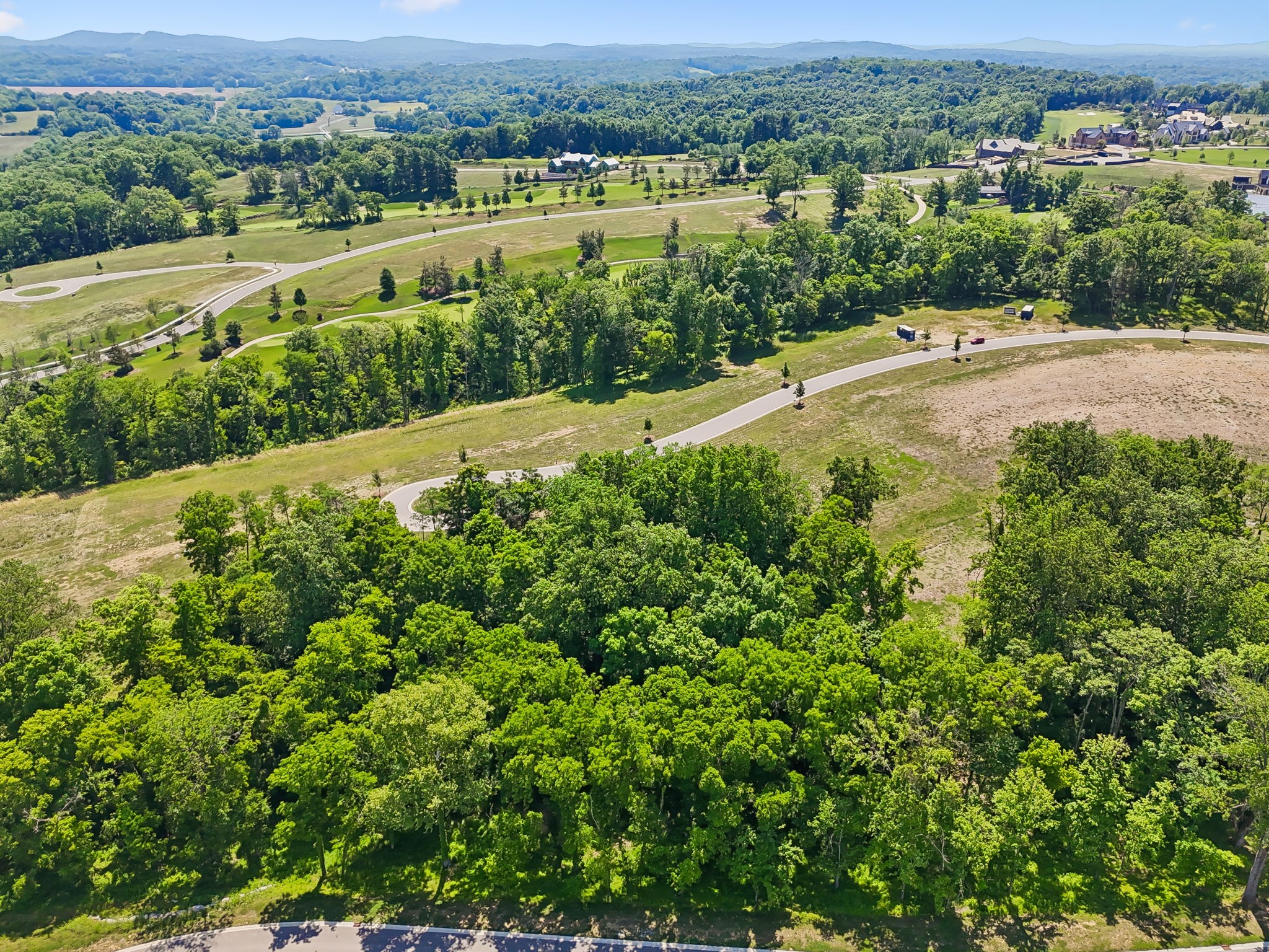 8386 Six String Drive Lot 1207