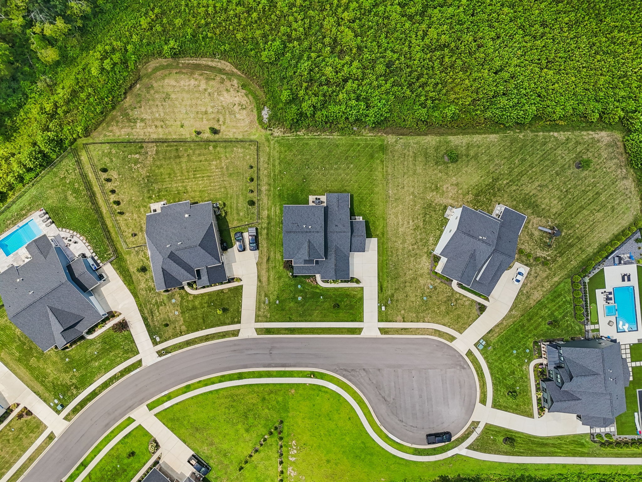 7513 Scottish View Way