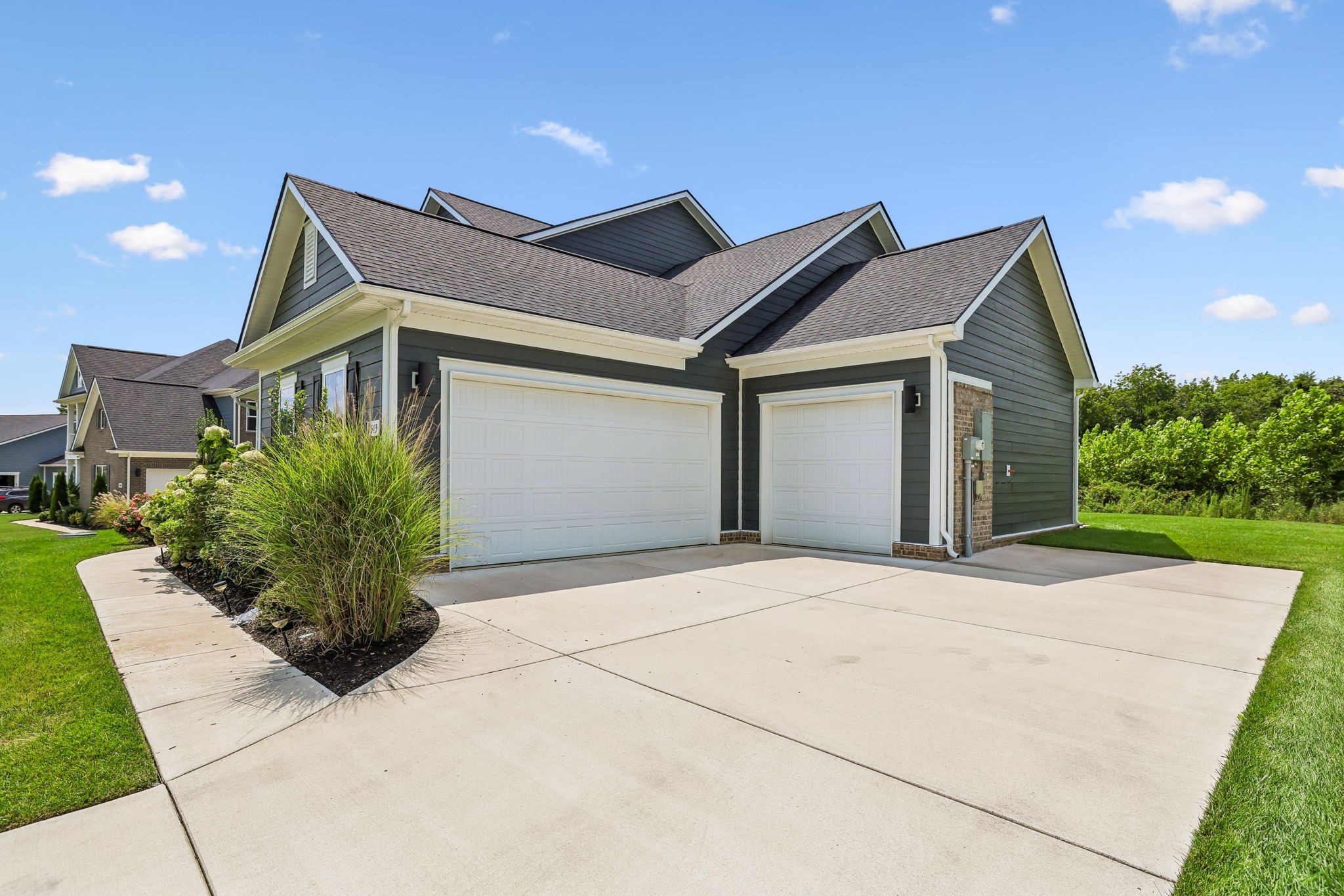7513 Scottish View Way