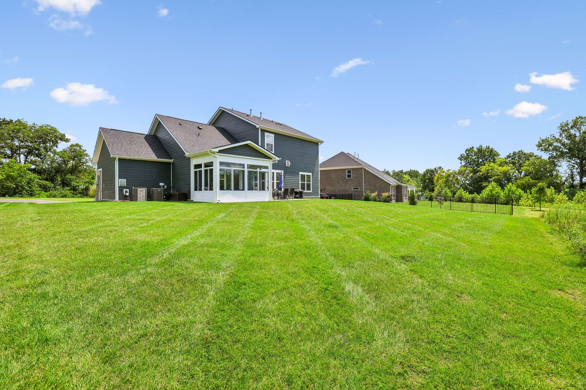 7513 Scottish View Way