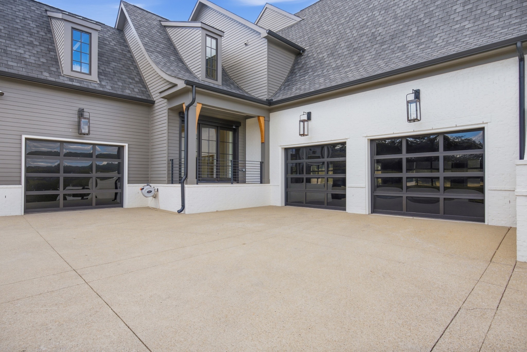 4445 Buchanan Ln