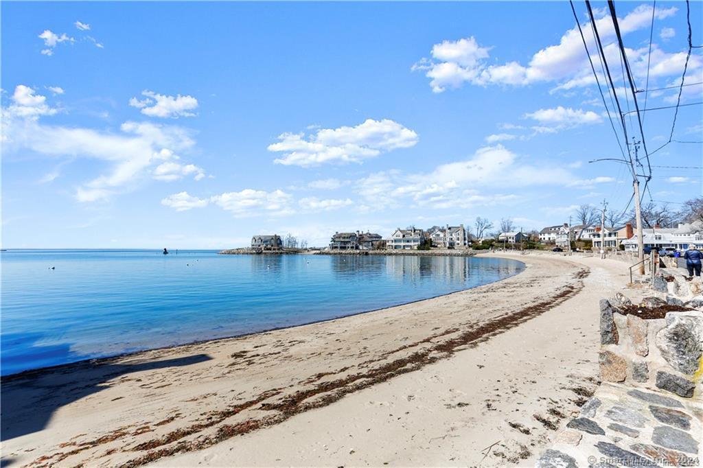 15 Westmere Avenue