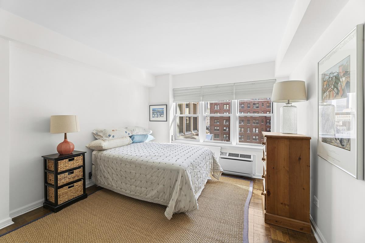 120 E 36th Street 9G