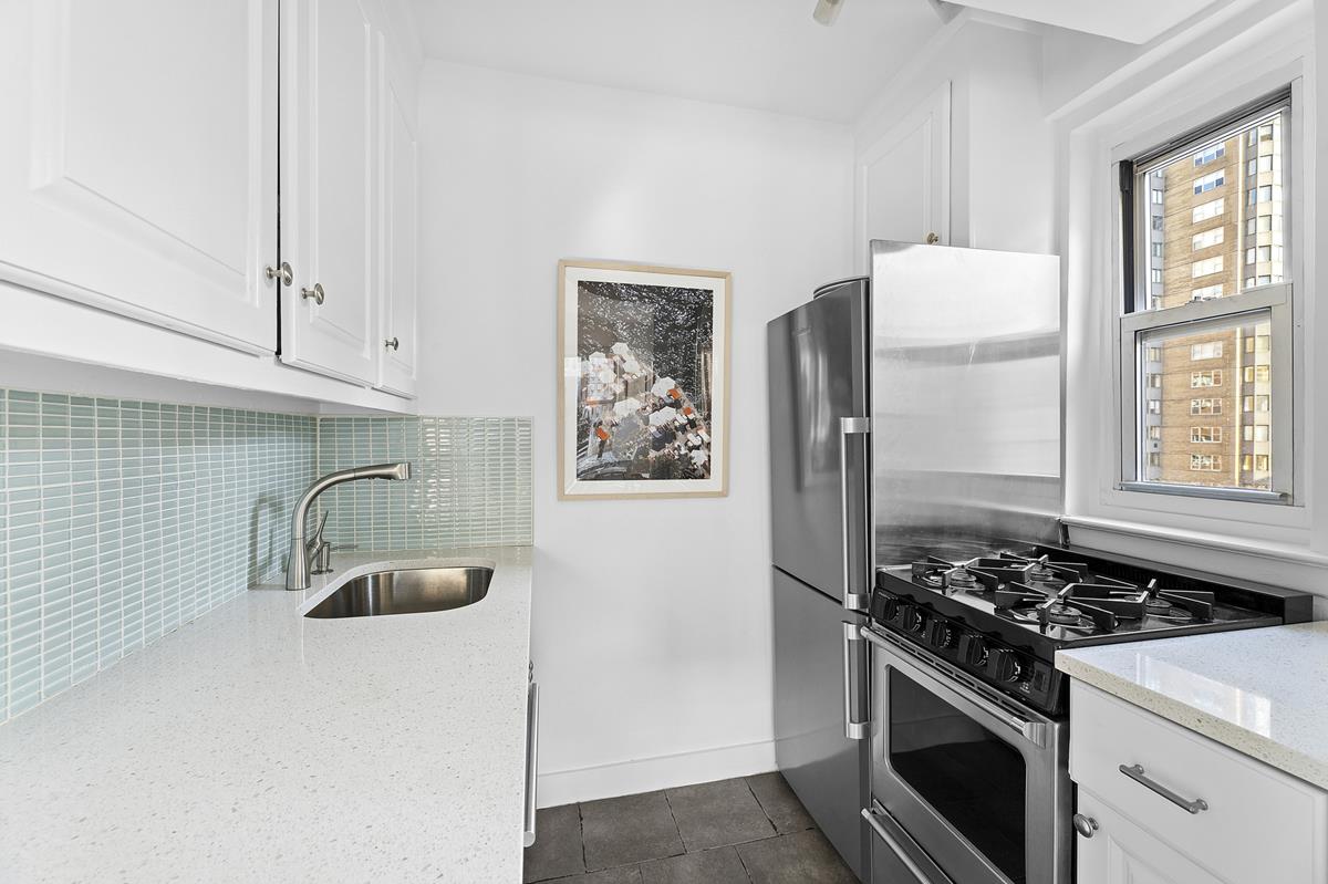 120 E 36th Street 9G