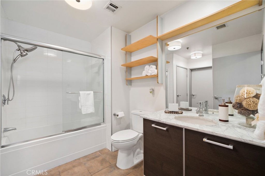 645 W 9th Street 433