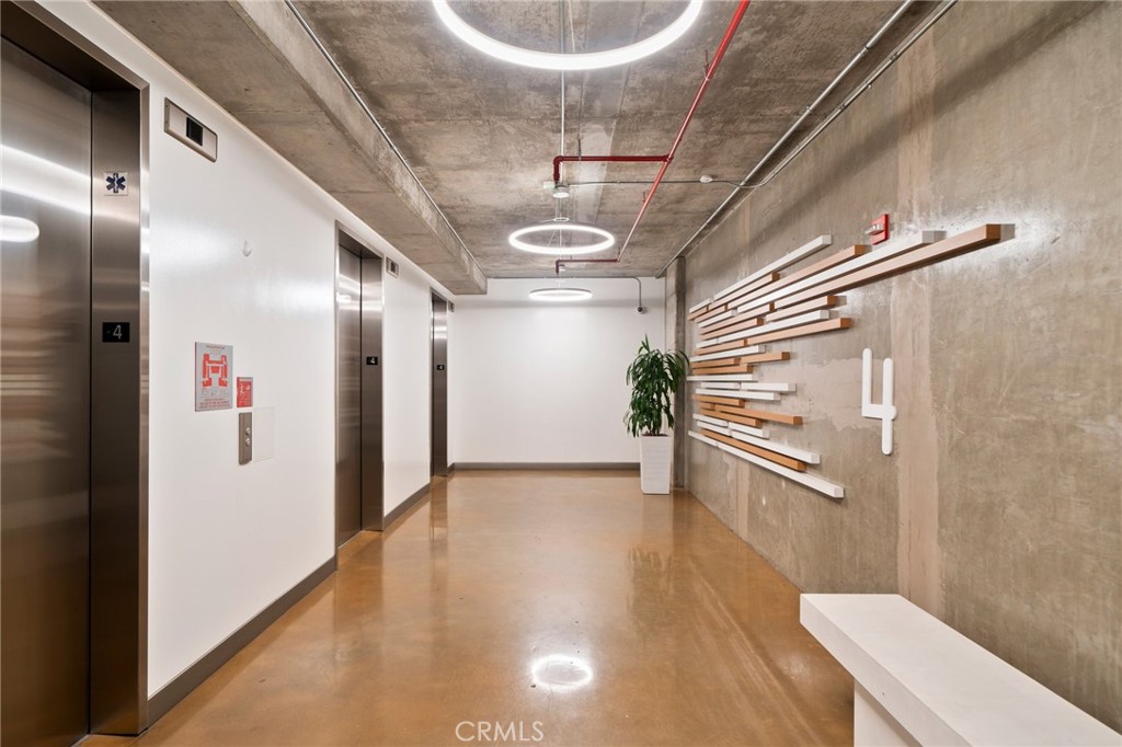 645 W 9th Street 433