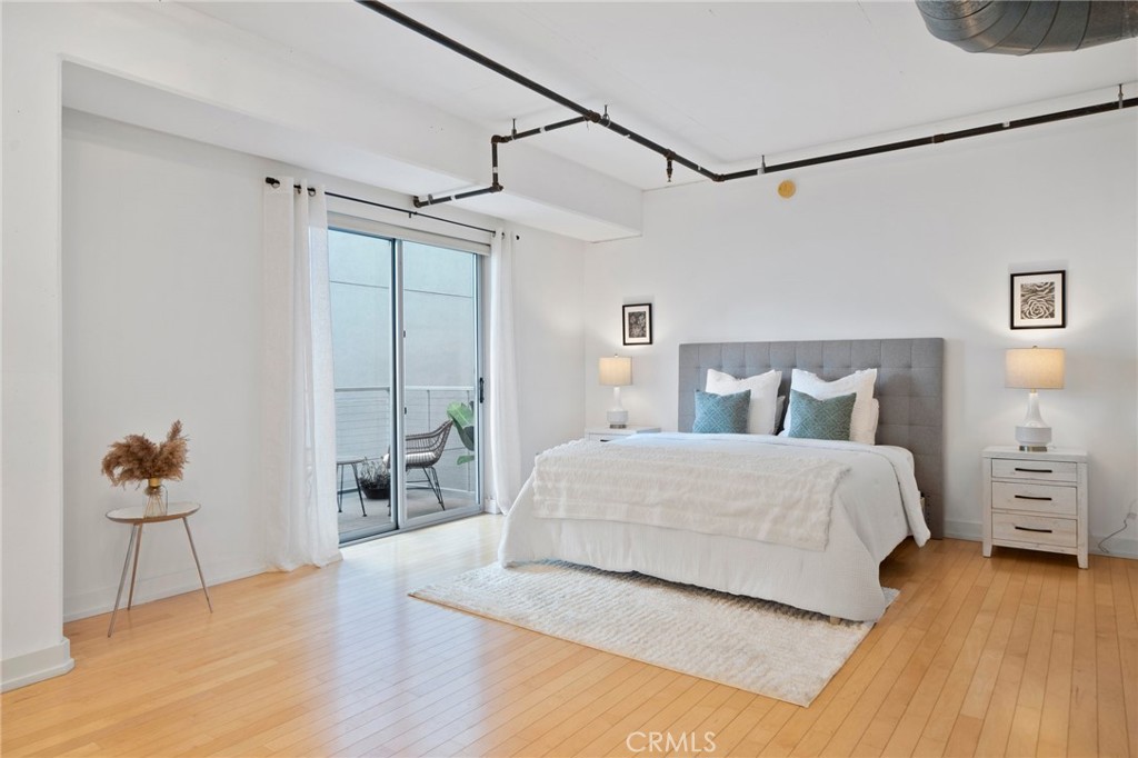 645 W 9th Street 433