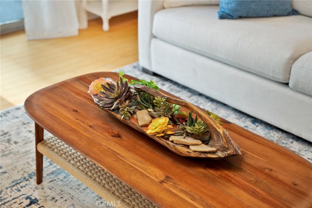 645 W 9th Street 433