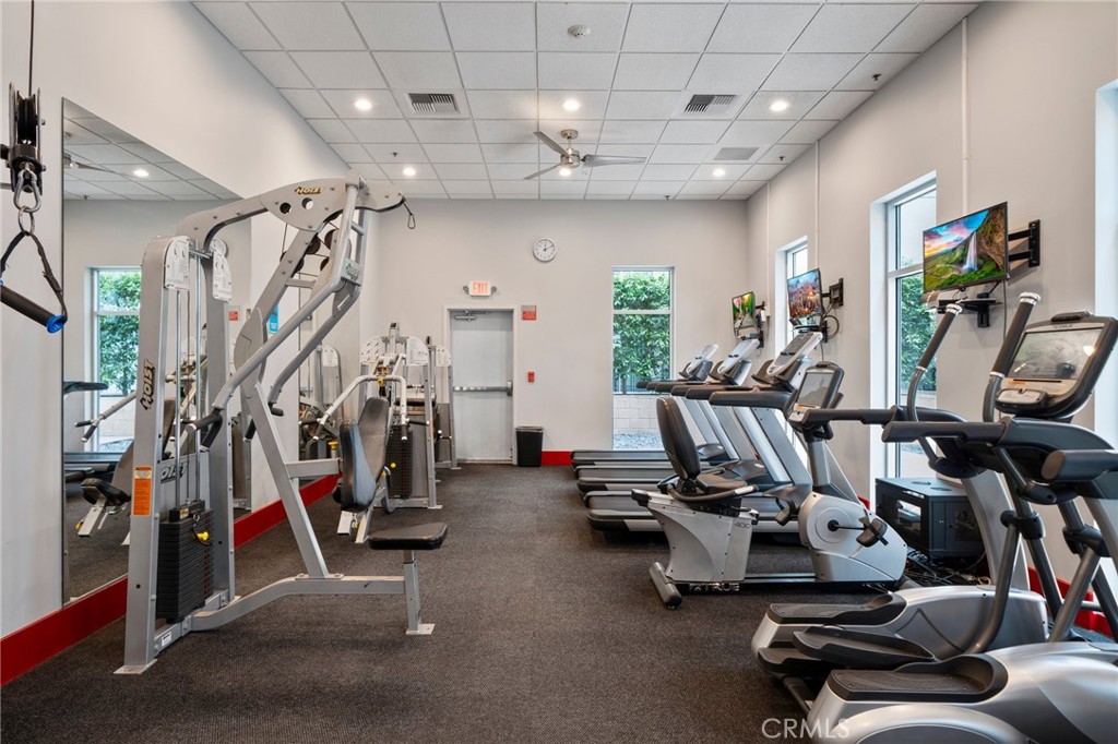 645 W 9th Street 433