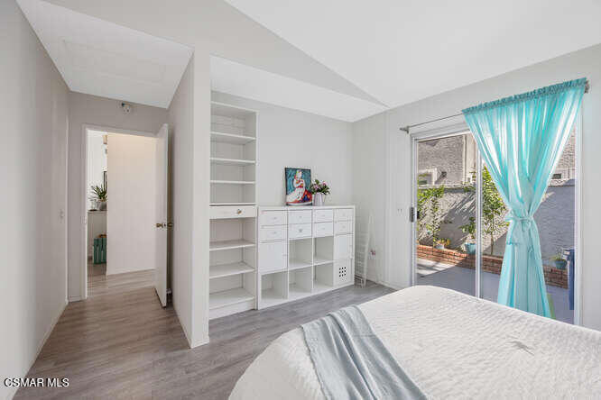 950 Quarterhorse Lane