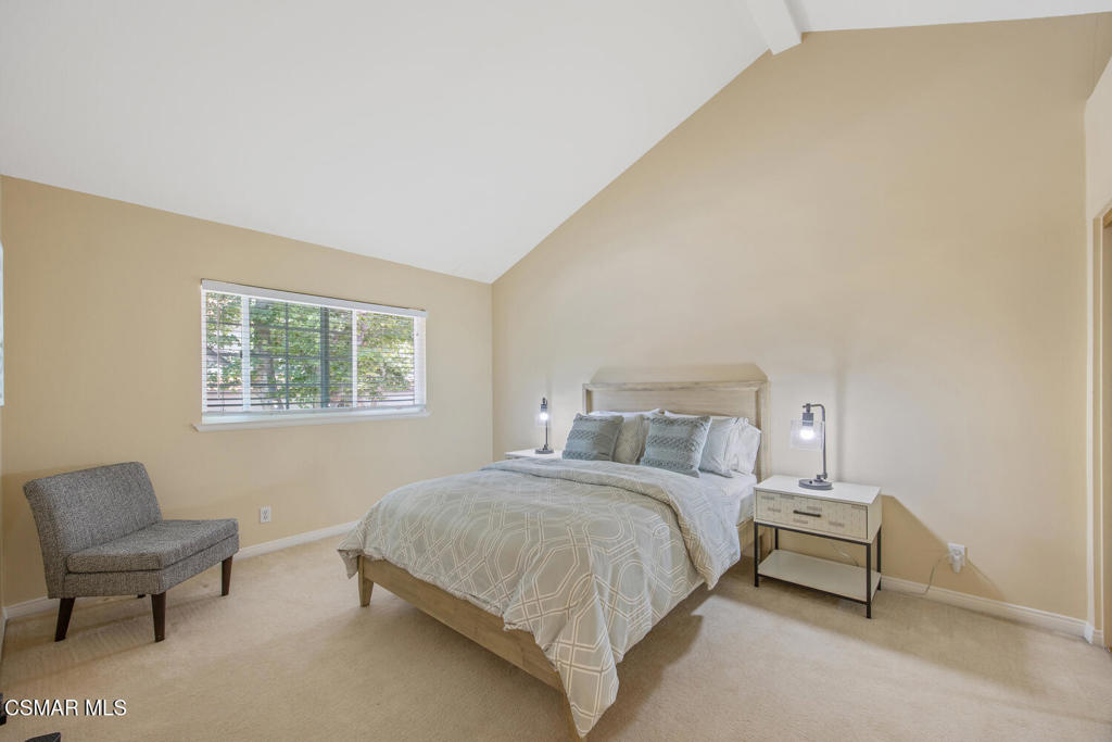 3109 E Hillcrest Drive