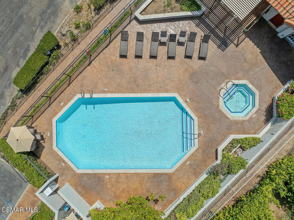 3109 E Hillcrest Drive