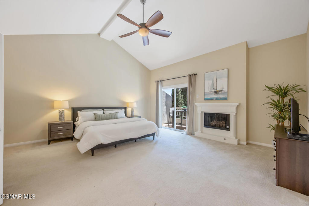 3109 E Hillcrest Drive