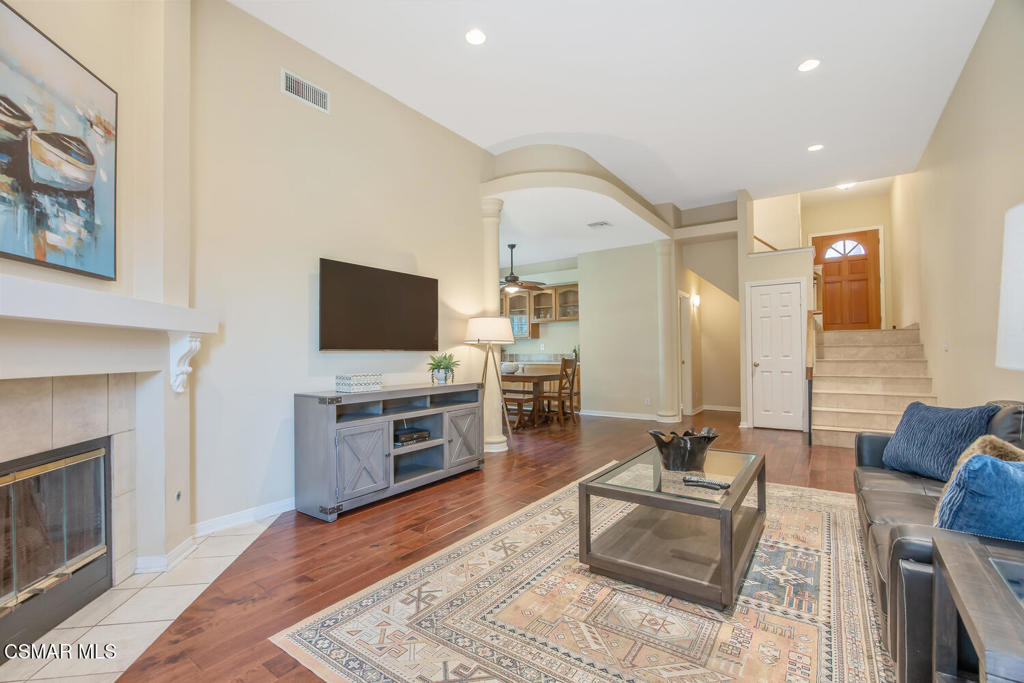 3109 E Hillcrest Drive
